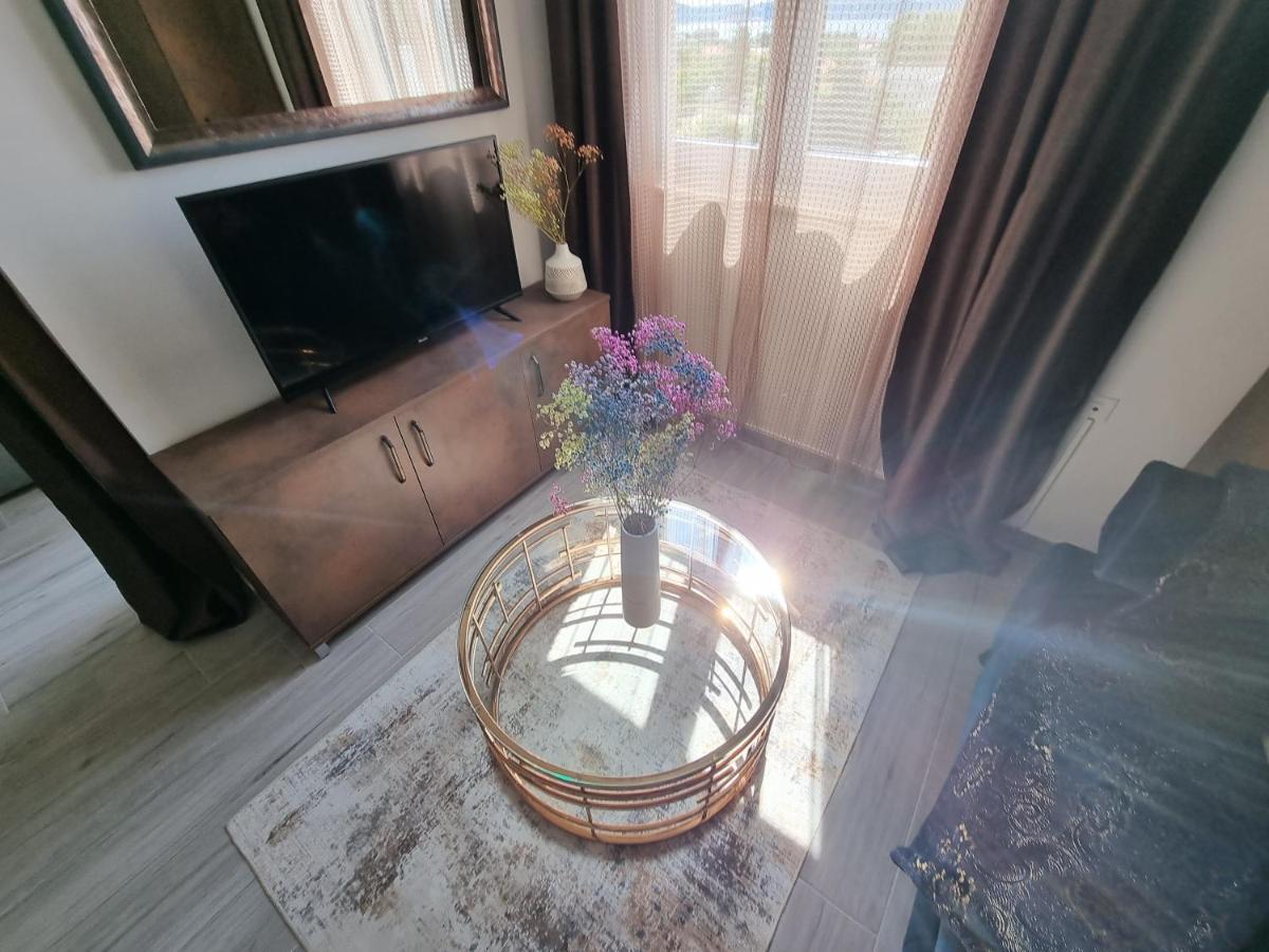 Booking Beautifull Studio Apartment Bell With Balcony And Sea View In زادار المظهر الخارجي الصورة