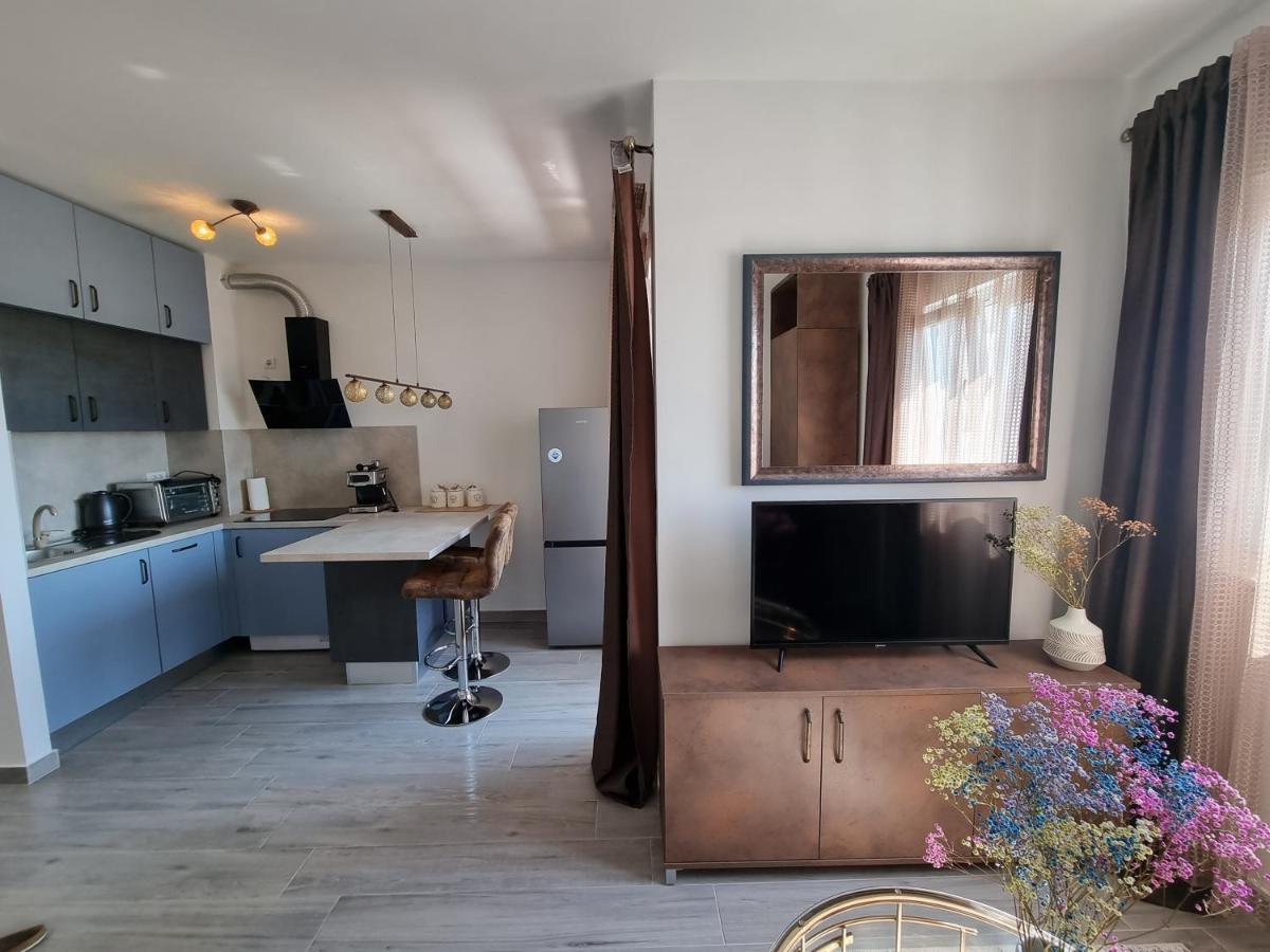 Booking Beautifull Studio Apartment Bell With Balcony And Sea View In زادار المظهر الخارجي الصورة